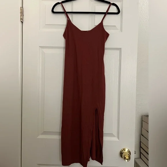 Abercrombie & Fitch Ribbed Knit Midi Dress - Picture 2 of 8